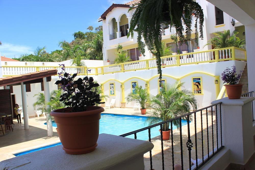 Hotel West Bay Colonial Exterior foto