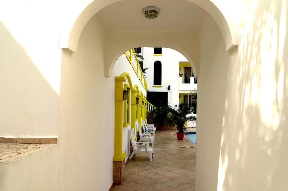 Hotel West Bay Colonial Exterior foto