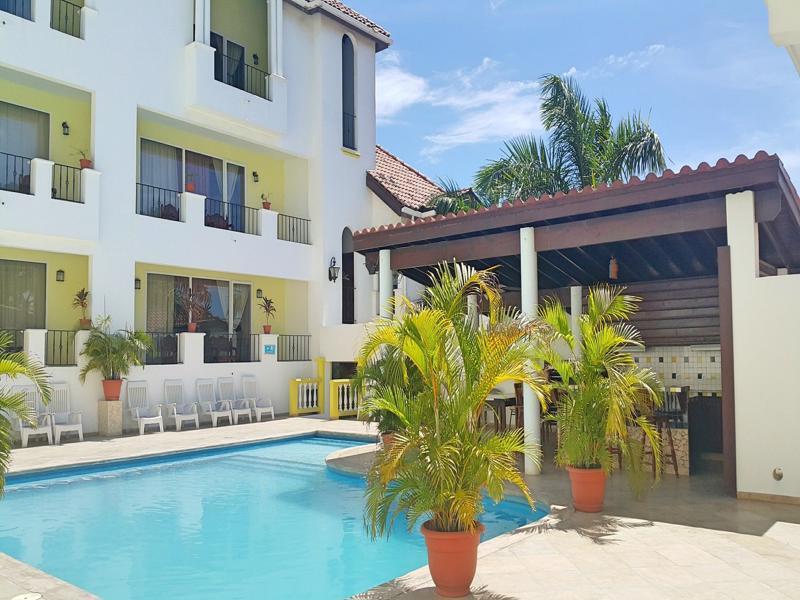 Hotel West Bay Colonial Exterior foto